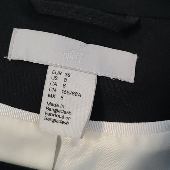 H&M Blazer - Picture 2 of 4